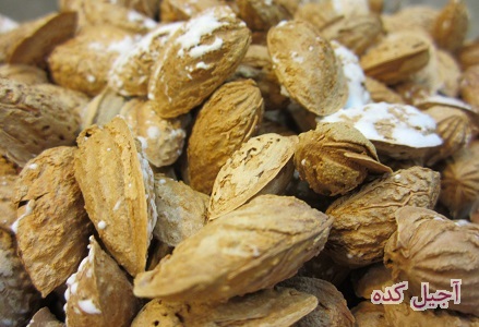 بادام پوست دار